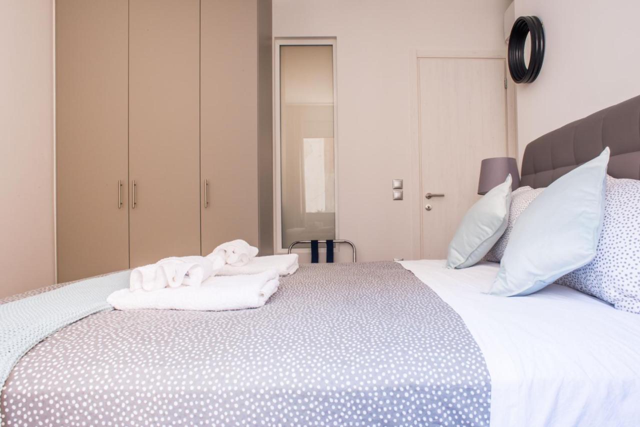 Apartment A21 Pristine A Breath Away From Parthenoon! Athens